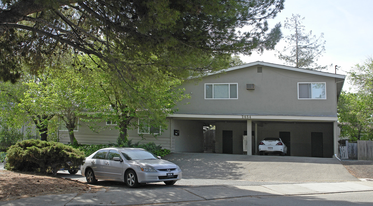 2634 Baldwin Ln in Walnut Creek, CA - Foto de edificio