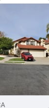 21271 Ave Nubes in Lake Forest, CA - Foto de edificio - Building Photo
