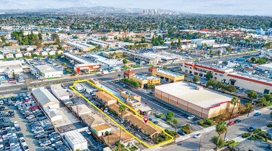 2027-29 Harbor Blvd in Costa Mesa, CA - Building Photo - Primary Photo