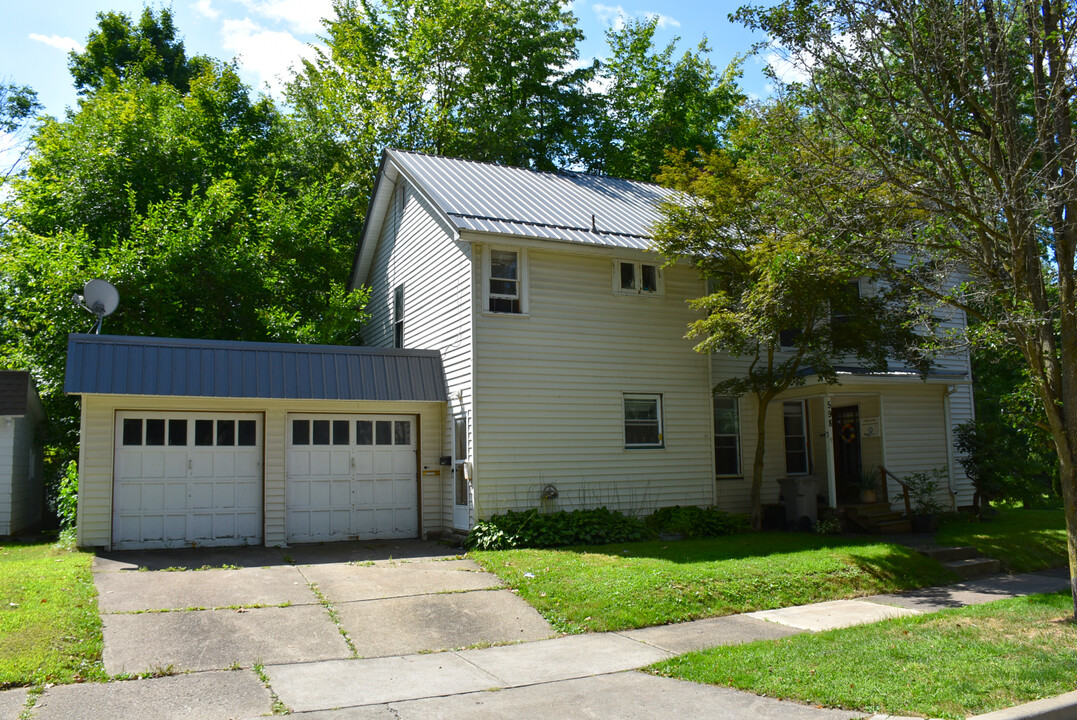 598 Lord St in Meadville, PA - Building Photo