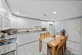 104 Norton Ave in Easton, MA - Building Photo - Building Photo