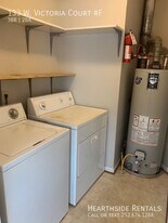 133 W Victoria Ct in Greenville, NC - Building Photo