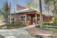 Forest Pointe photo'