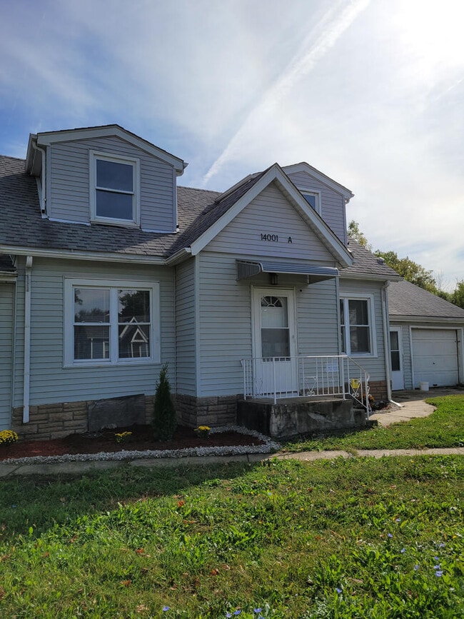 14001 Lamon Ave in Crestwood, IL - Building Photo - Building Photo