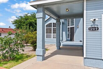 1209 Paisano St NE in Albuquerque, NM - Building Photo - Building Photo