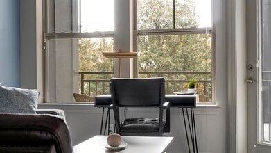 2420 Peachtree Rd NW in Atlanta, GA - Foto de edificio - Building Photo