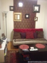 171 Hemenway St, Unit 17 in Boston, MA - Building Photo