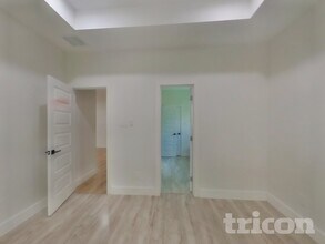 328 Lakey Rd in Seagoville, TX - Foto de edificio - Building Photo