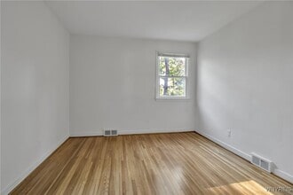 4160 Harlem Rd in Buffalo, NY - Foto de edificio - Building Photo