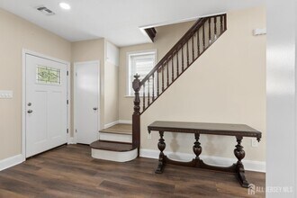 327 Main St in South Amboy, NJ - Building Photo - Building Photo