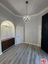 1713 Queens Ct in Los Angeles, CA - Building Photo - Building Photo