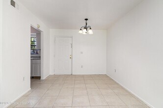 2249 Flower Tree Cir in Melbourne, FL - Foto de edificio - Building Photo