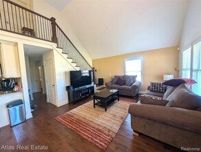 5210 S State Rd in Goodrich, MI - Foto de edificio - Building Photo