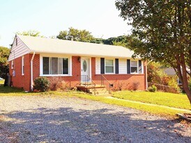 8702 Greycliff Rd in Richmond, VA - Building Photo