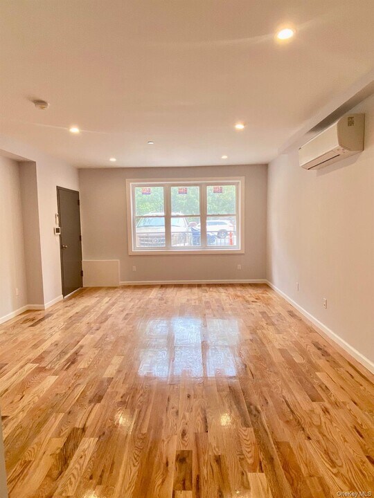 442 Fountain Ave in Brooklyn, NY - Building Photo