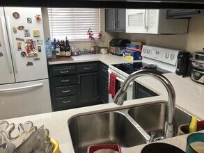 1066 Summershore Ct in San Jose, CA - Building Photo - Building Photo