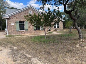 205 Homestead Rd in Kyle, TX - Building Photo - Building Photo
