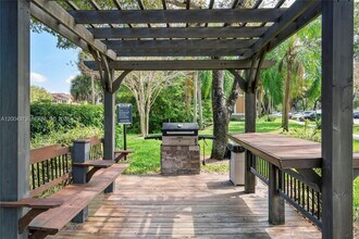 8761 Wiles Rd in Coral Springs, FL - Building Photo - Building Photo