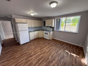 229 NW 10th Ave in Miami, FL - Building Photo - Building Photo