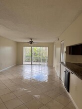 13101 Glenmoor Dr, Unit 13101 in West Palm Beach, FL - Foto de edificio - Building Photo