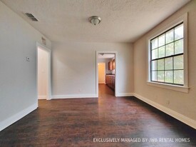 550 W 46th St in Jacksonville, FL - Building Photo - Building Photo