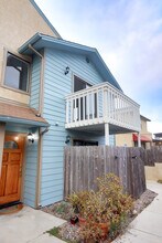 4928 Narragansett Ave in San Diego, CA - Foto de edificio - Building Photo