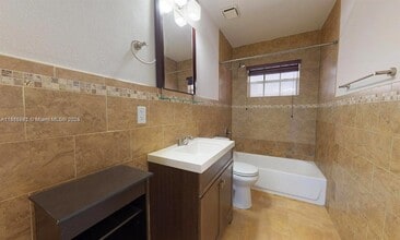 15340 SW 306th St in Homestead, FL - Foto de edificio - Building Photo