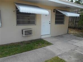 2901 Polk St in Hollywood, FL - Building Photo - Building Photo