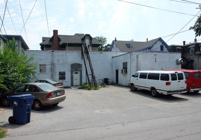 907 Dekalb St in Norristown, PA - Foto de edificio - Building Photo