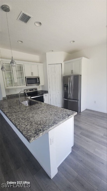 property at 9015 Madrid Cir