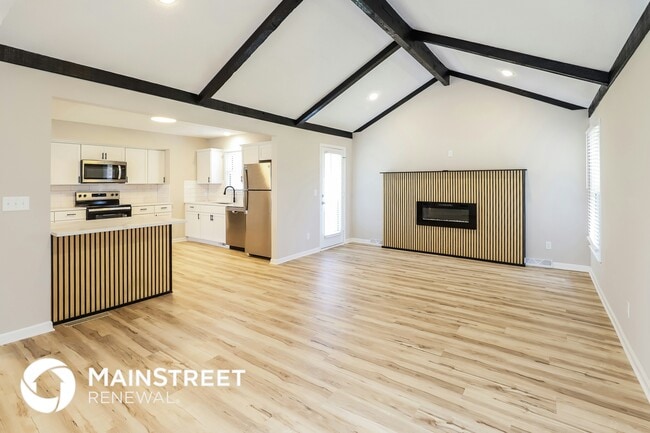 8702 Linda Ln in Pleasant Valley, MO - Building Photo - Building Photo