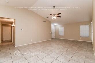 10343 E Emelita Ave in Mesa, AZ - Foto de edificio - Building Photo