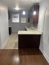 2014 E 77th St in Chicago, IL - Building Photo - Building Photo