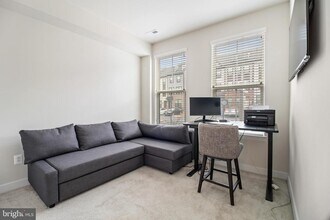 646 Lakemont Dr in Glen Burnie, MD - Building Photo - Building Photo