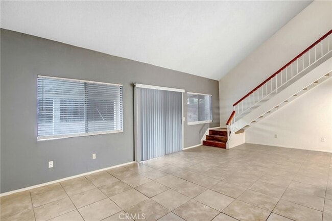 805 Quail Dr in Lake Elsinore, CA - Foto de edificio - Building Photo