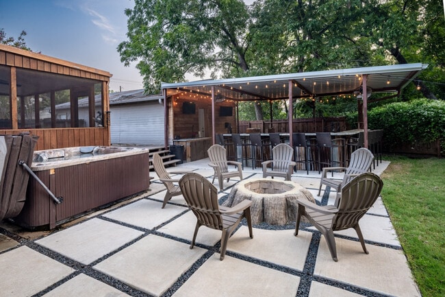 property at 417 N Coulter Dr