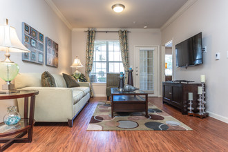 Woodland Hills Luxury Apartments in Humble, TX - Foto de edificio - Interior Photo