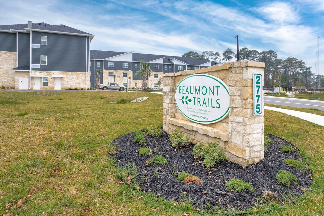 Beaumont Trails in Beaumont, TX - Foto de edificio