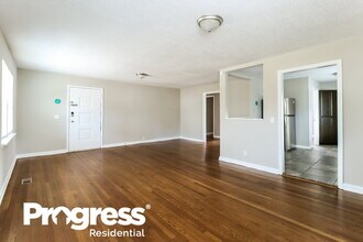 1204 Pratt Hwy in Birmingham, AL - Foto de edificio - Building Photo