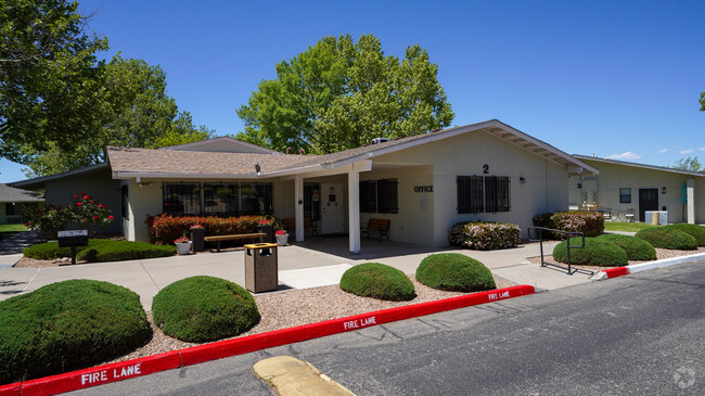 Ranchitos Village Apartments in Albuquerque, NM - Building Photo - Primary Photo