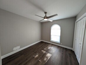 1604 S Redbud Pl in Broken Arrow, OK - Building Photo - Building Photo