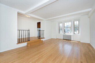 299 W 12th St in New York, NY - Building Photo - Building Photo