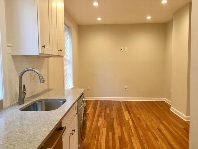 10 Church St, Unit 1 in Boston, MA - Foto de edificio - Building Photo