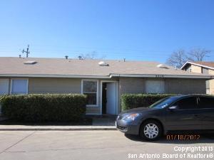 5513 Lochmoor in San Antonio, TX - Building Photo