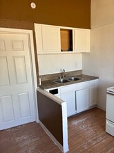 1130 Laurel Ave, Unit duplex in Las Vegas, NV - Building Photo - Building Photo