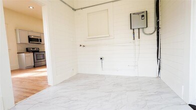 15501 FM1100 in Elgin, TX - Building Photo - Building Photo