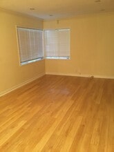 1233 N Columbus Ave, Unit 1C in Glendale, CA - Foto de edificio - Building Photo