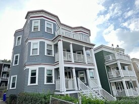 43 Iffley Rd, Unit 1 in Boston, MA - Building Photo