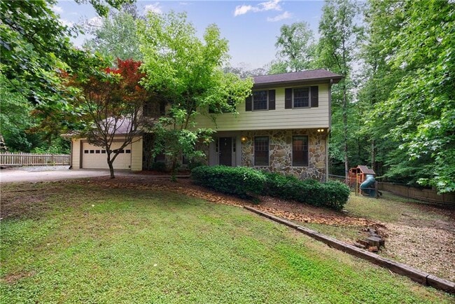 property at 10565 Shallowford Rd