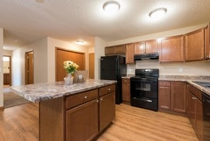 Sunset Ridge Apartments & Townhomes